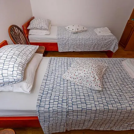 In 41606 Apartment