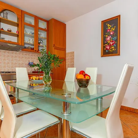 In 41606 Apartamento