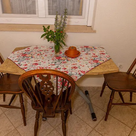 In 41606 Apartment