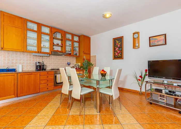 Διαμέρισμα In 41606 *